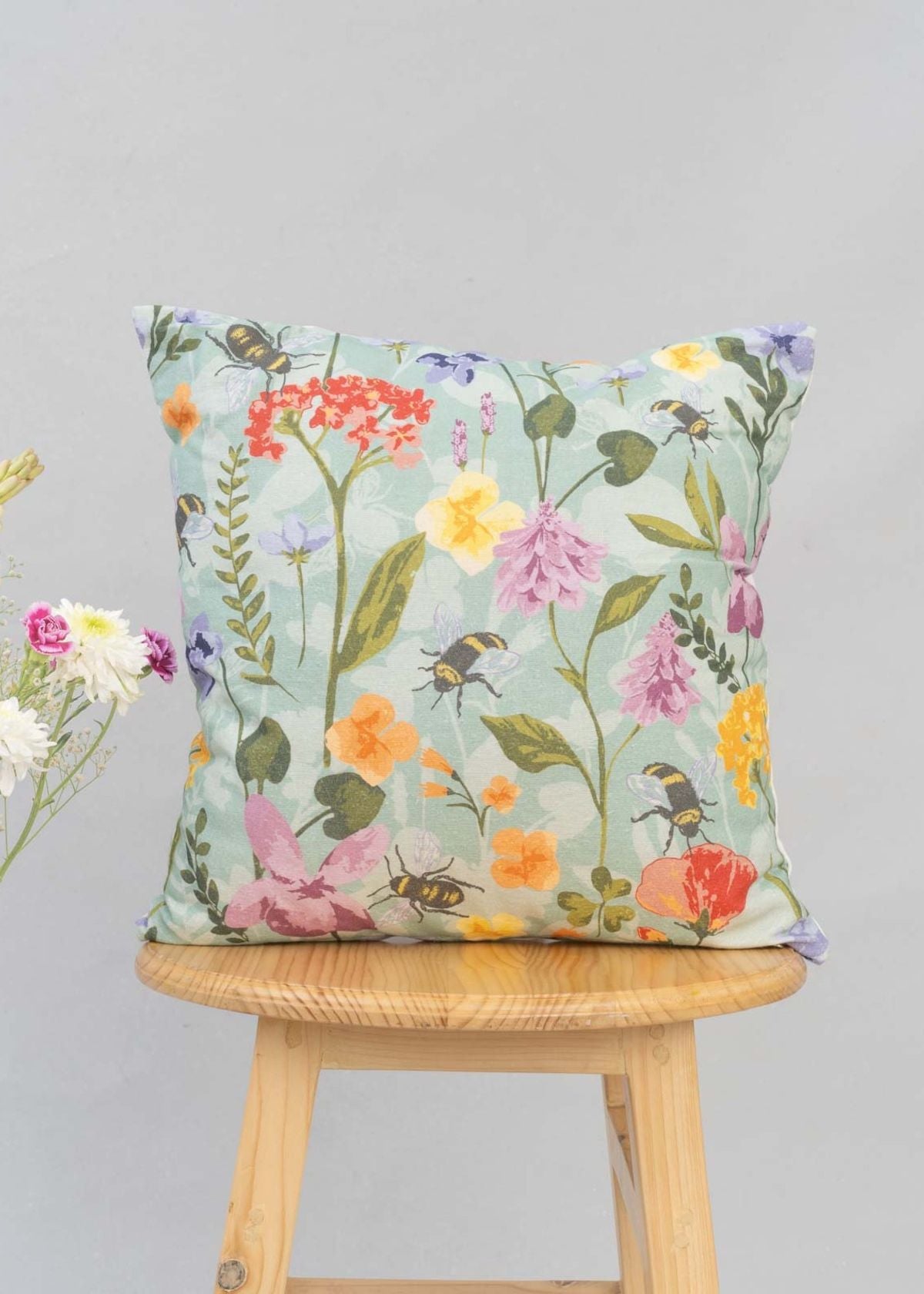 Busy Bees 100% cotton decorative floral cushion cover for sofa - Multicolor