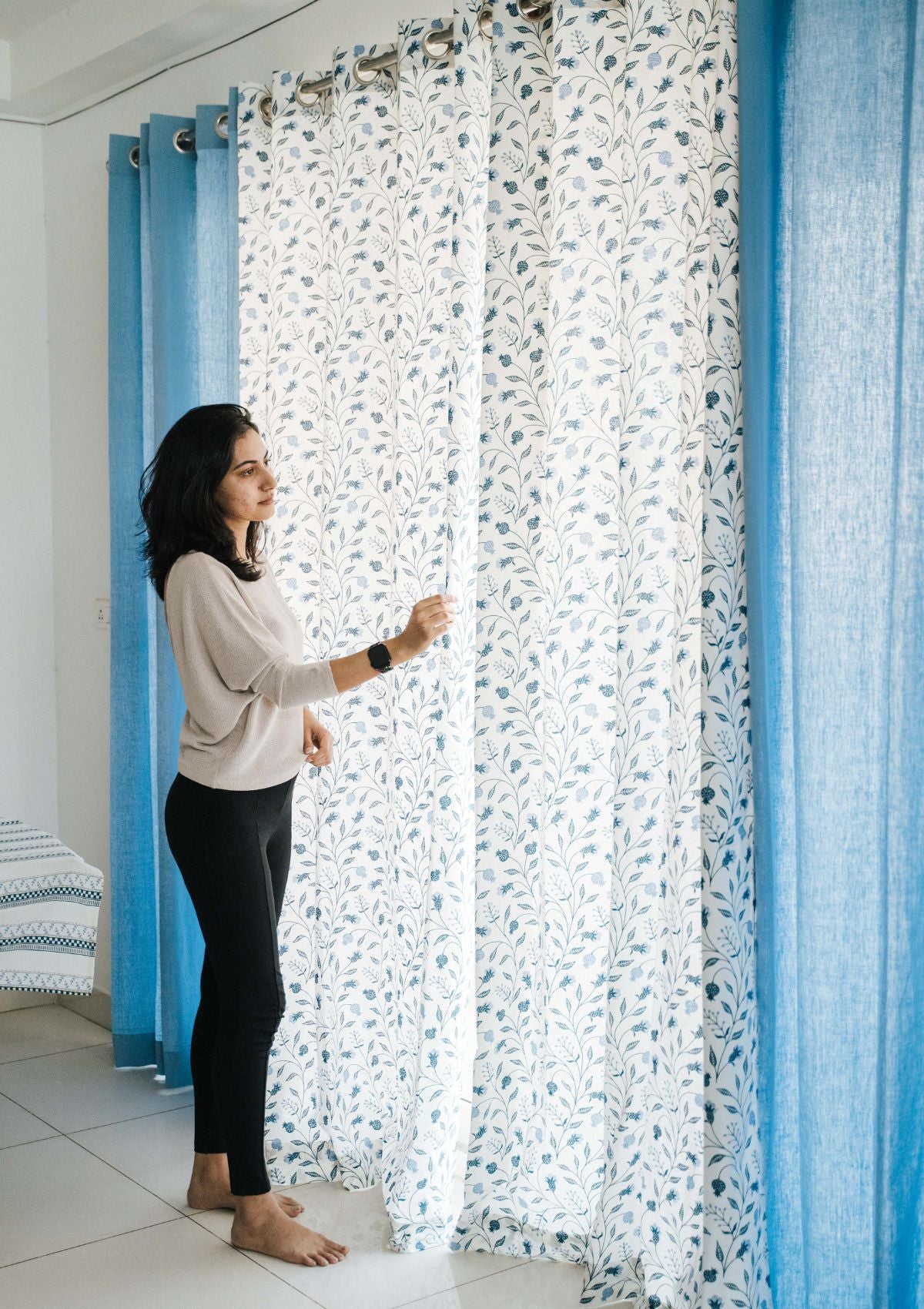 Blue Ruby 100% cotton floral curtain for living room - Light Reduction - Indigo - Single Piece