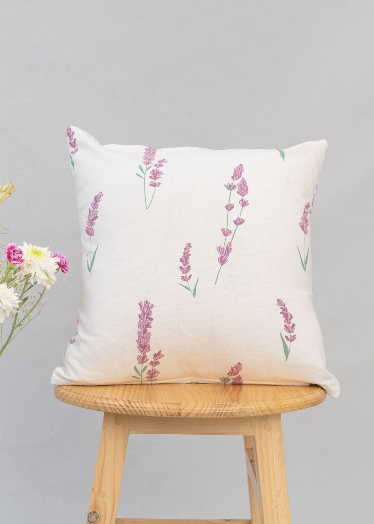 Fields Printed 100% cotton floral cushion cover for sofa - Lavender
