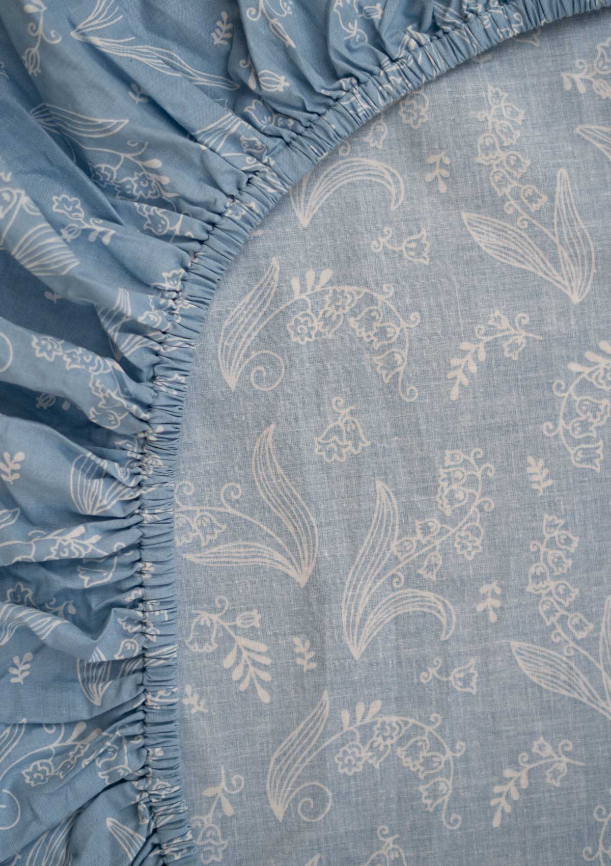 Lilles of Valley Fitted sheet - Powder Blue