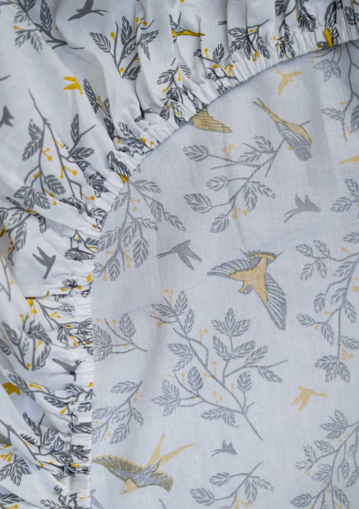 Fluttering Swallows Fitted Sheet - Multicolor