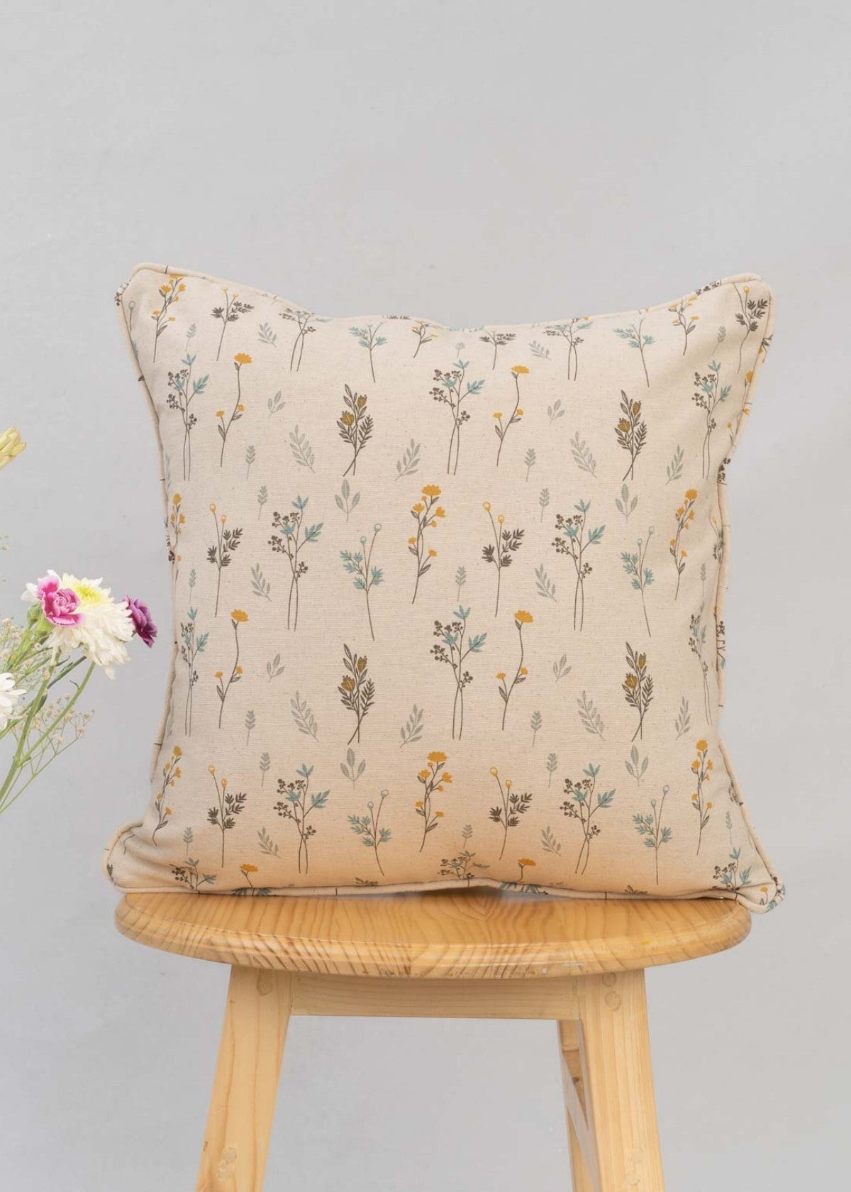 Blooming Meadows 100% cotton floral cushion cover for sofa - Beige