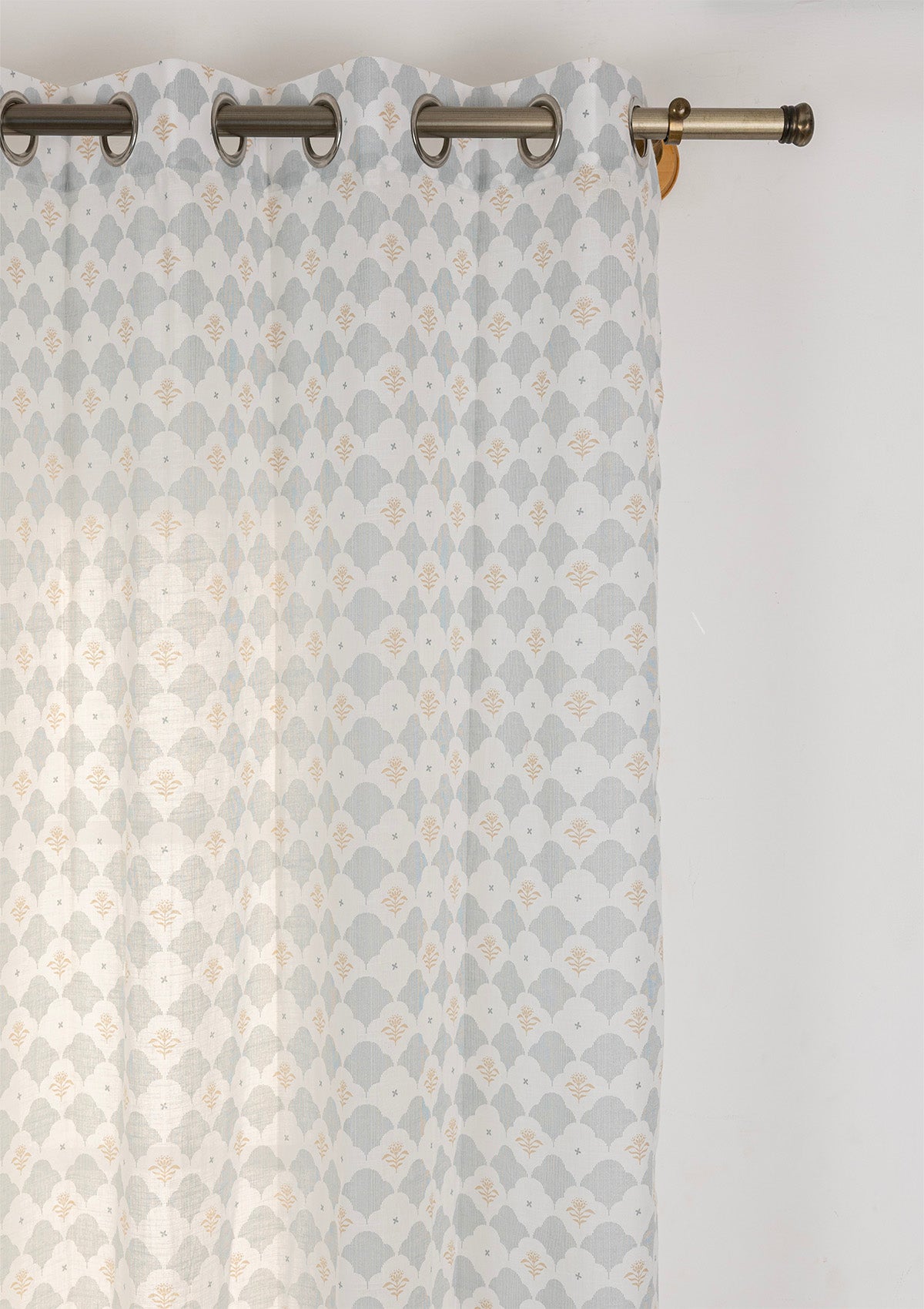 Printed curtain with eyelet and other header style
