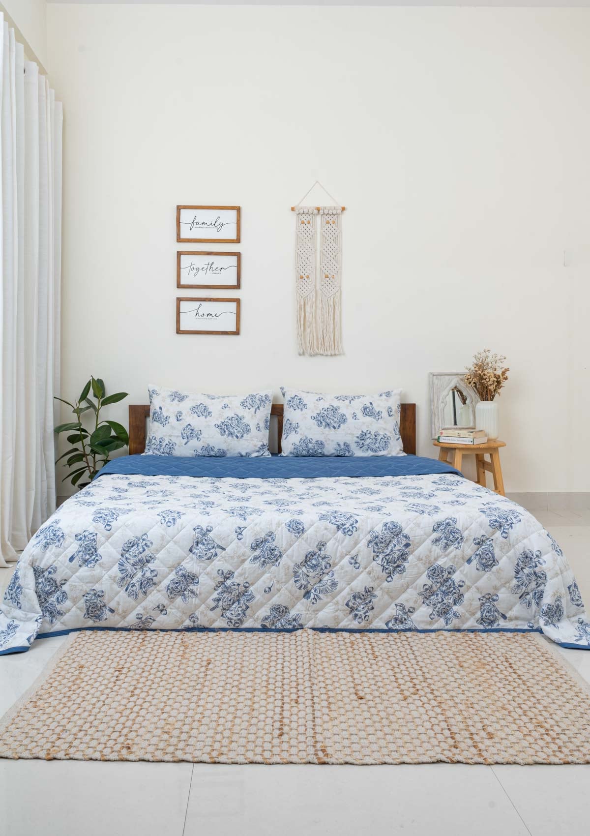 Bird Song Reversible Quilt - Royal Blue