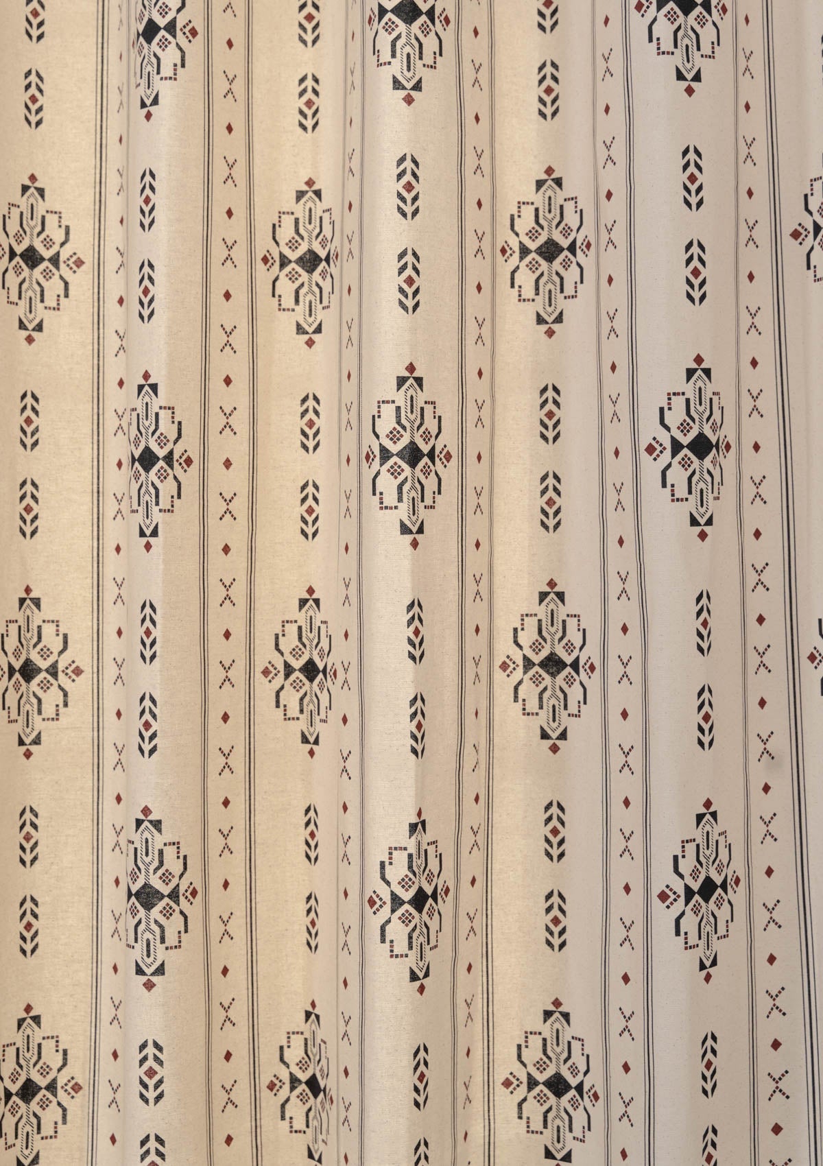 Gypsy 100% cotton geometric customisable curtain for living room - Room darkening - Black