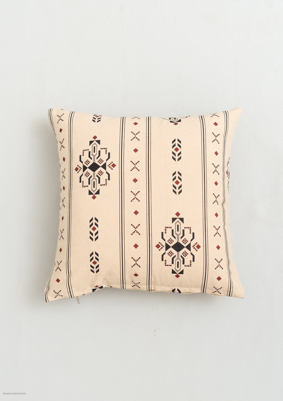 Gypsy 100% cotton geometric cushion cover for sofa - Black