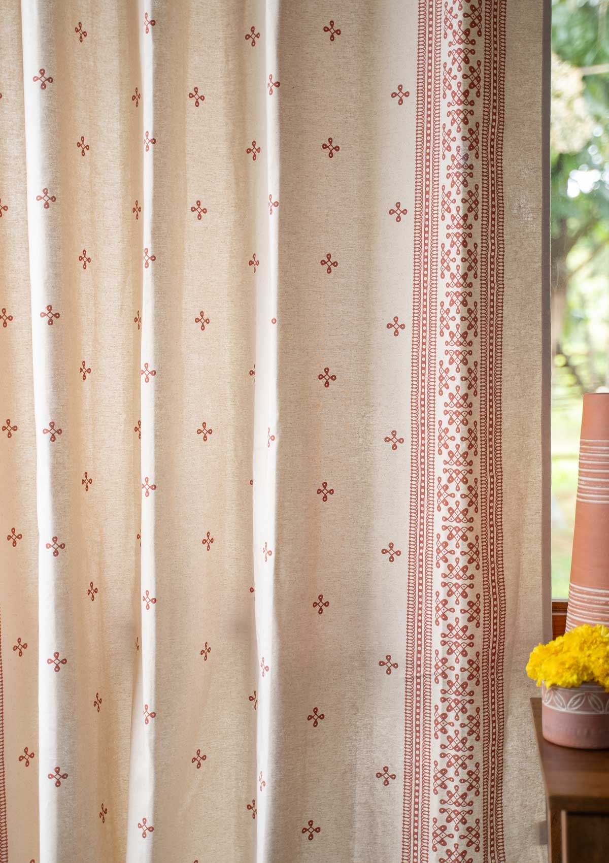 Kolam minimal Printed 100% Cotton Curtain for Living Room and Bedroom - Brick red - Single Piece