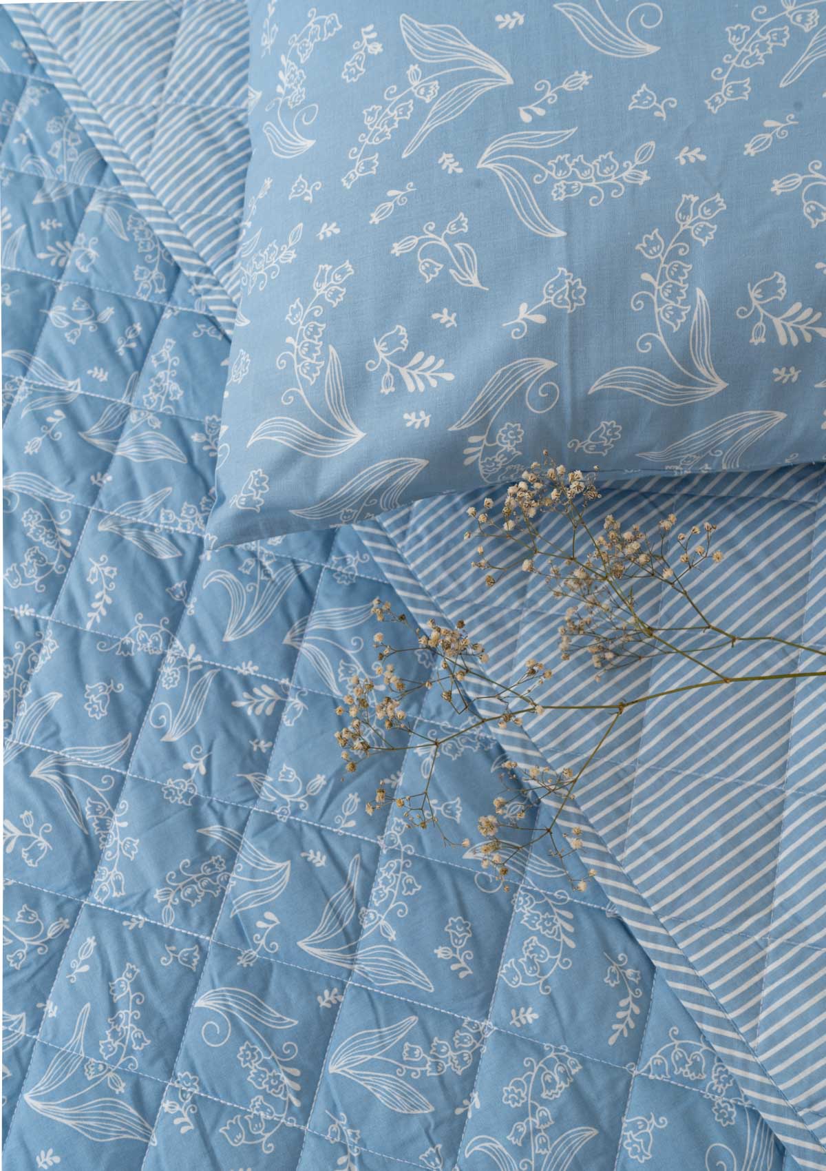 Lilies of Valley Reversible Quilt - Powder Blue