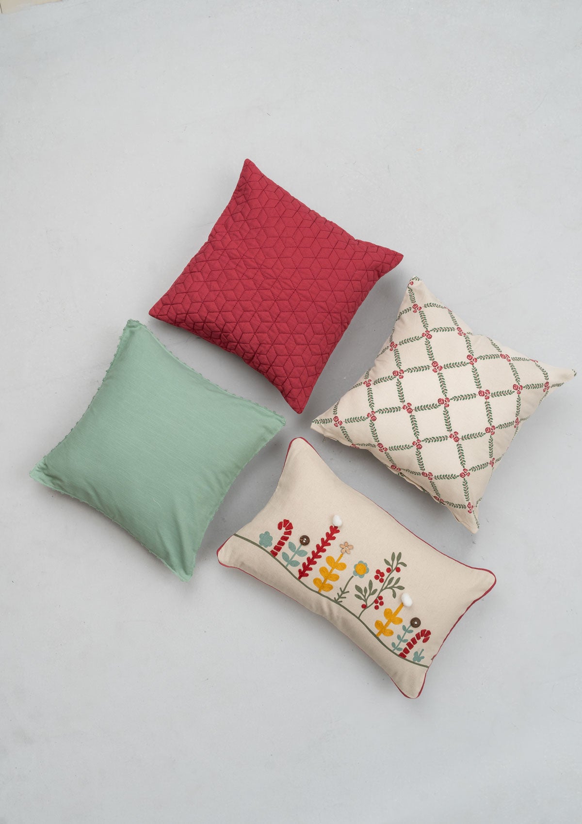 Santa's Garden Combo Cushion Cover Set - Multicolor