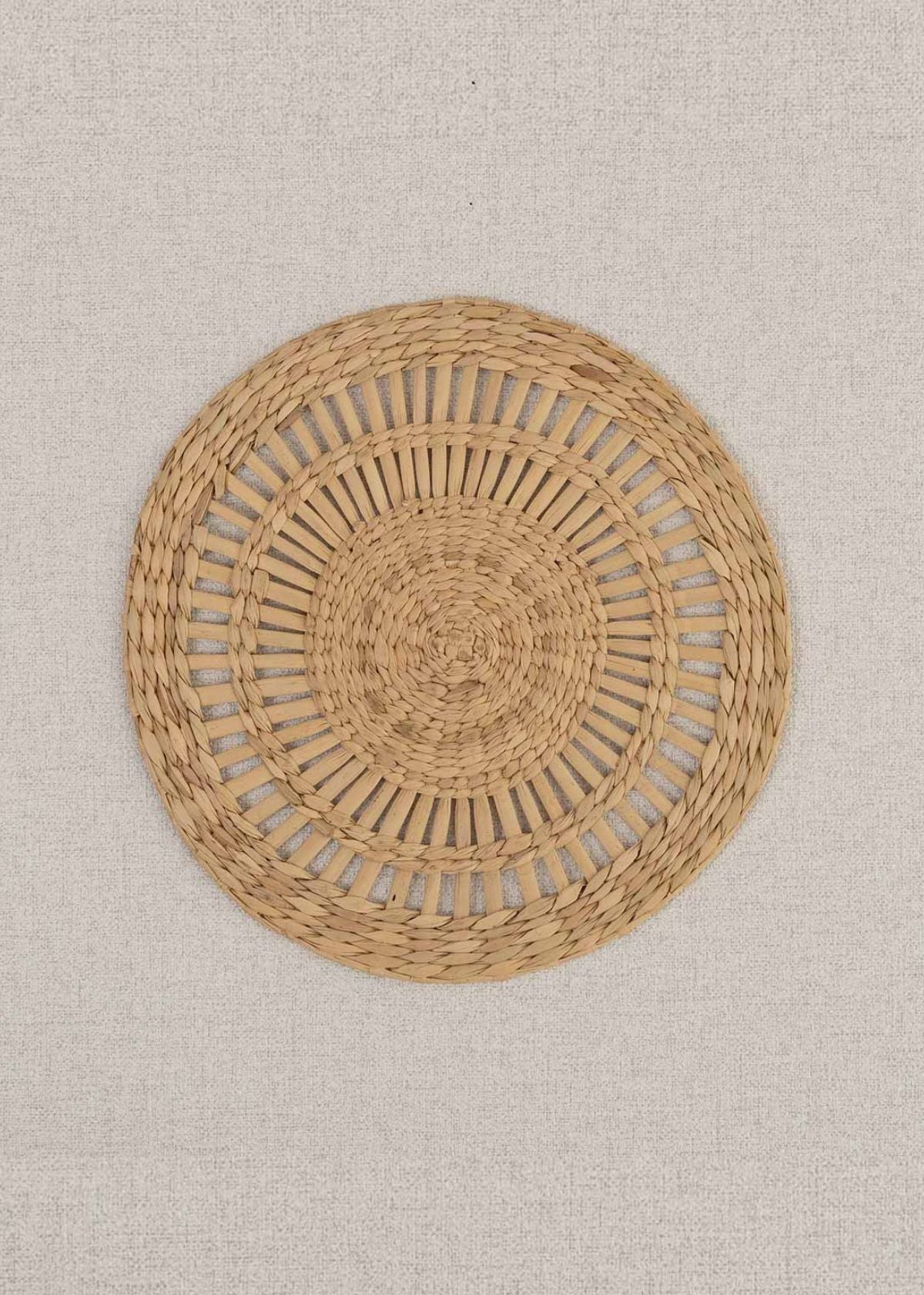 Round Woven Grass Designer Placemat - Beige
