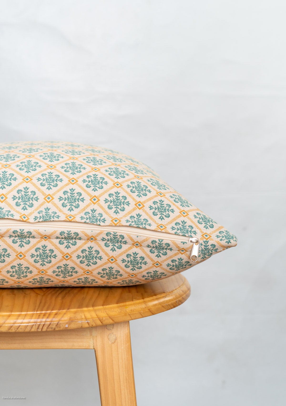 Yura 100% cotton geometric customizable floral cushion cover for sofa - Aqua blue