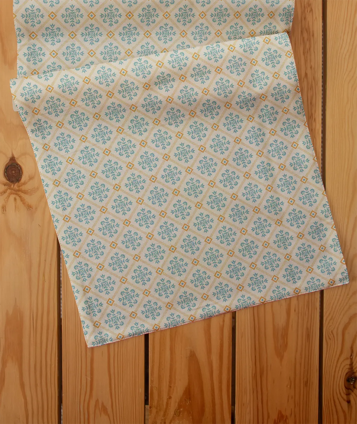 Yura 100% cotton customizable table Runner for dining - Multicolor