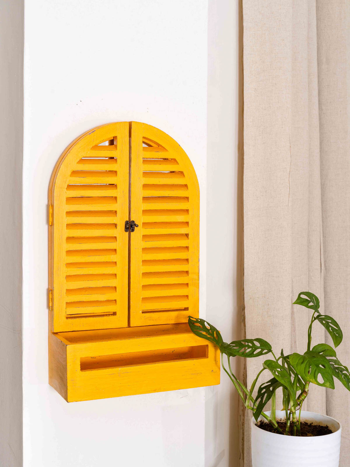 Arched Vintage Window Mirror With Basket Small - Yellow