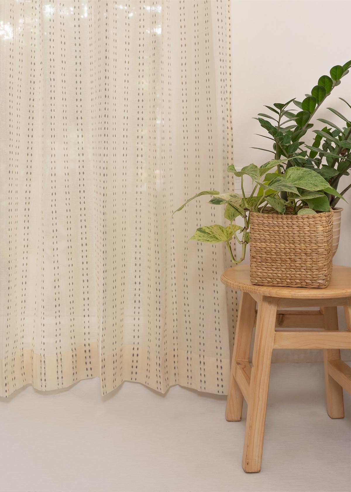Dew 100% Sheer minimal curtain for Living room & bedroom - Light filtering - Cream