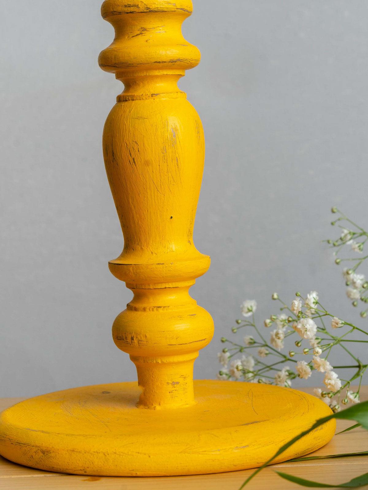 Minimalistic Candle Holder - Yellow