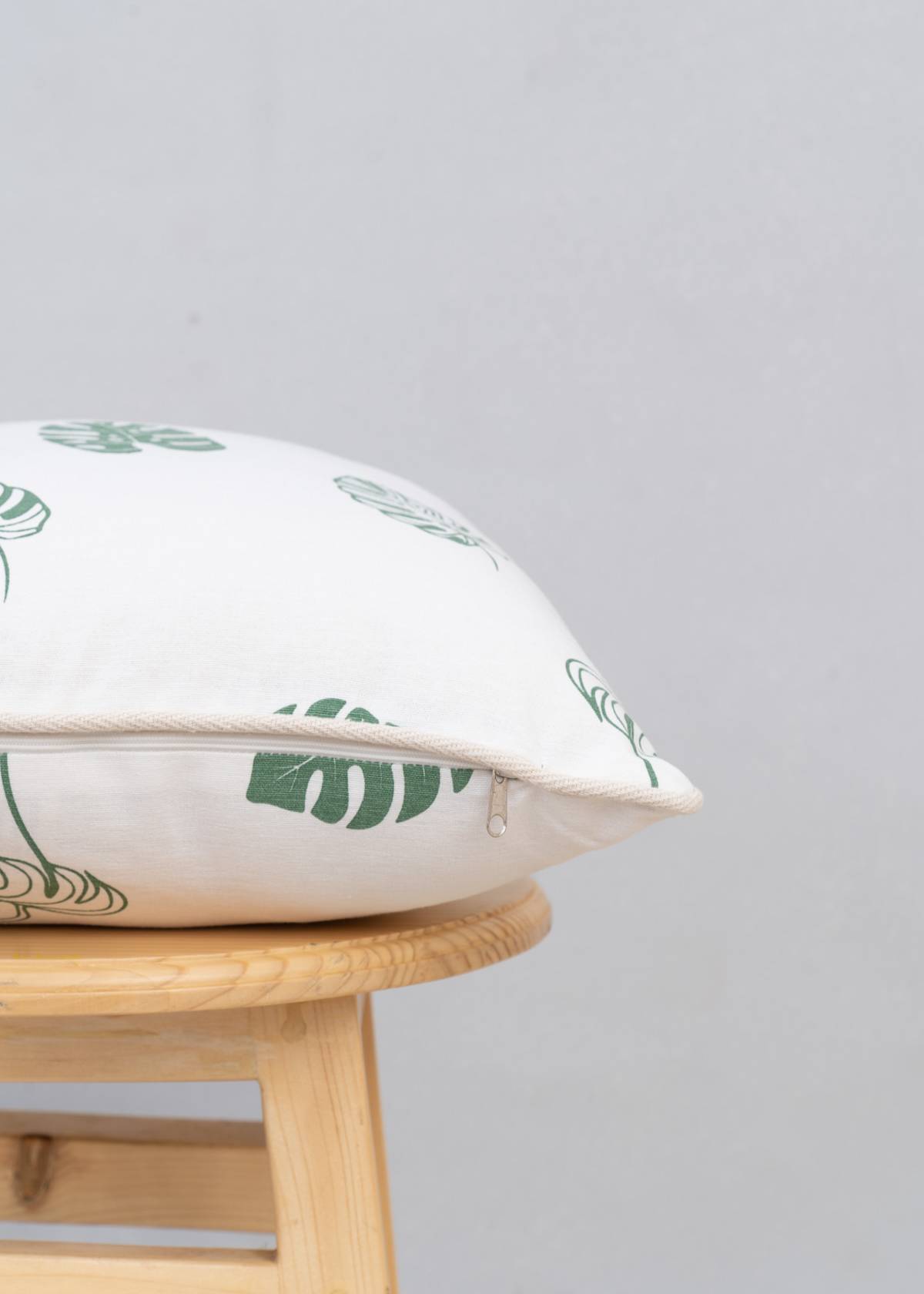 Monstera Printed 100% cotton floral cushion cover for sofa