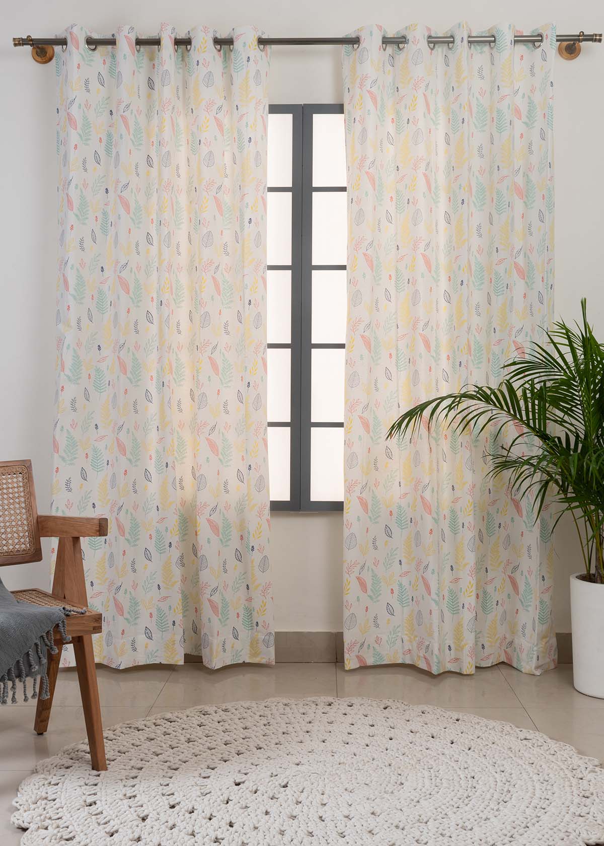 Rustling Leaves Printed Cotton Curtain - Multicolor