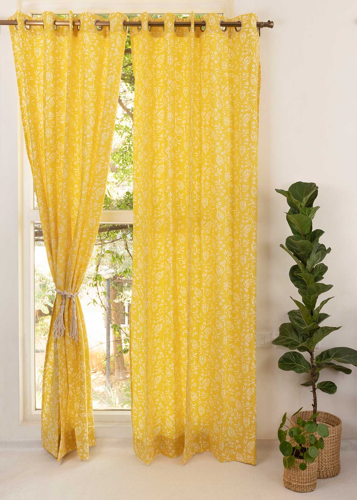 Yellow Daisy Printed Cotton Curtain - Yellow- Single