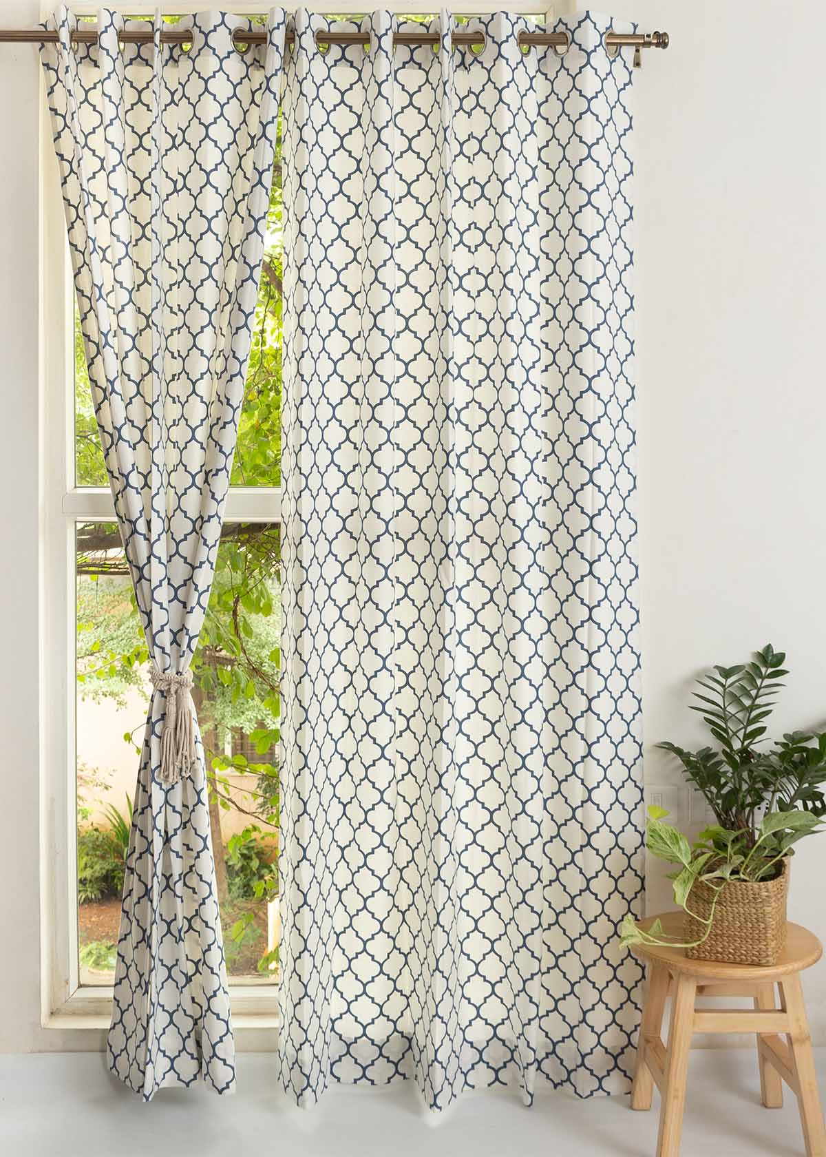 Trellis Printed 100% cotton geometric curtain for bed room - Room darkening - Royal Blue - Pack of 1