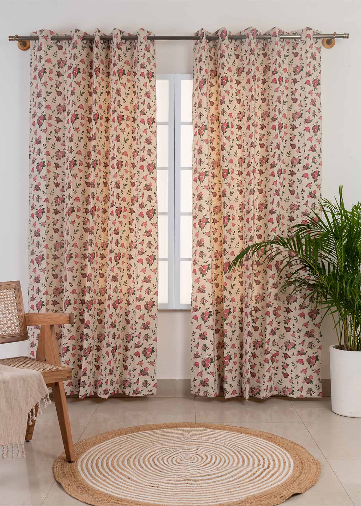 Wild Roses 100% cotton floral curtain for Living room & bed room - Room darkening - Pack of 1