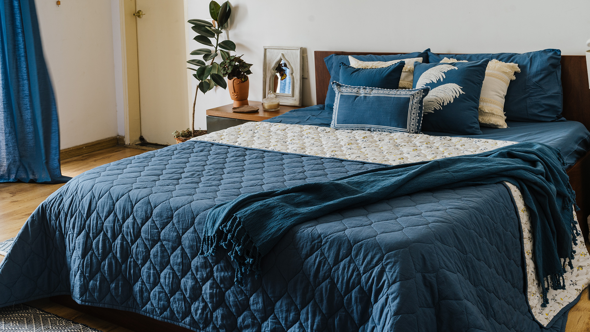Bedsheet, Quilt, Cushion, Bed Linen, Bedspread