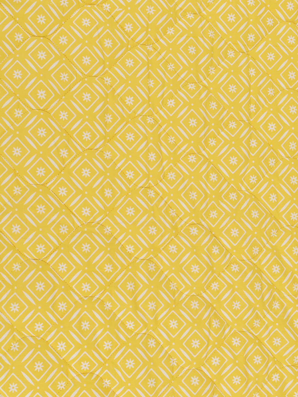 Daisy Fields Printed Cotton Quilt - Yellow