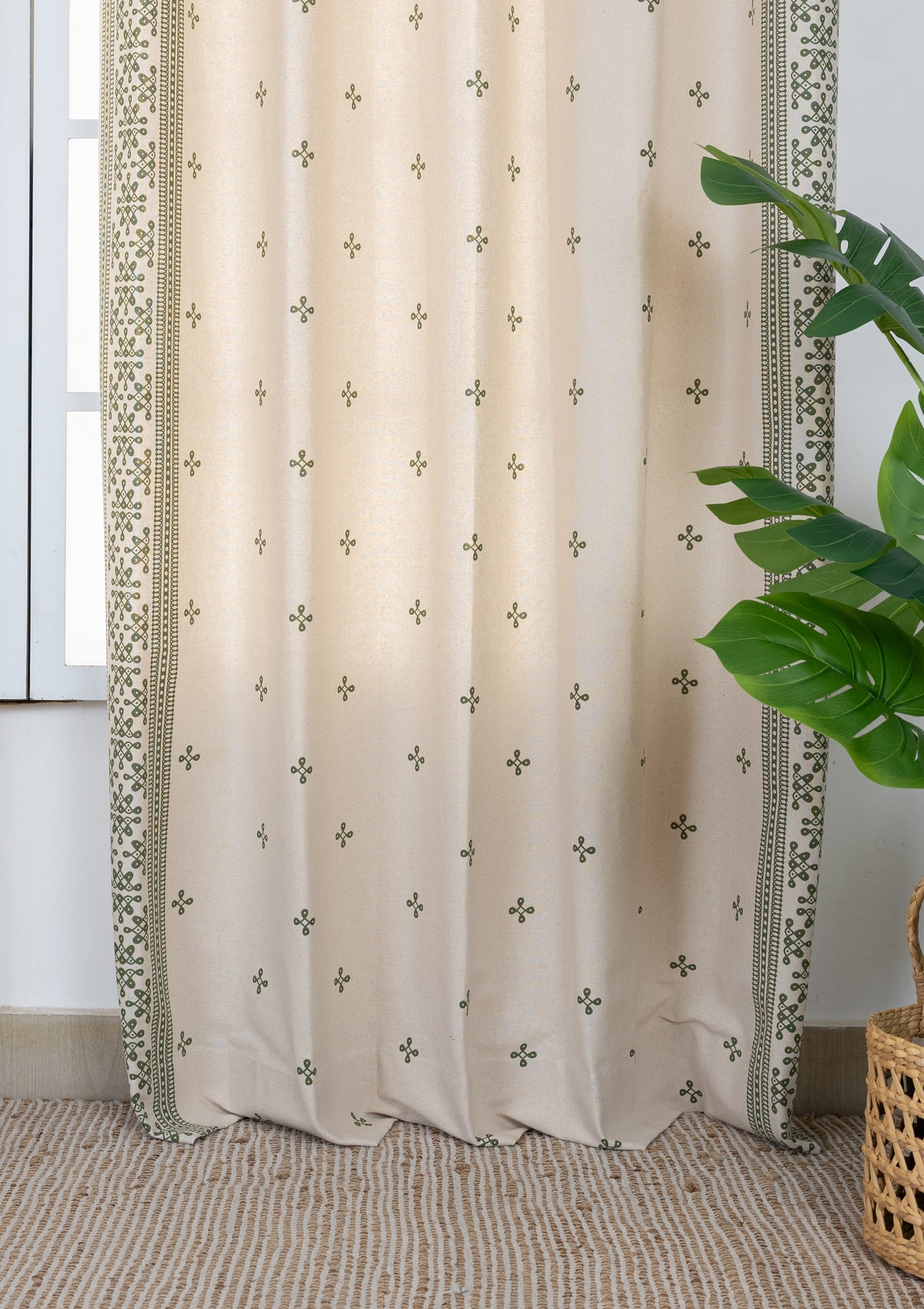 Kolam Pepper Green Minimal 100% Cotton Printed Curtain For Livingroom / Bedroom | Light Reduction | Single Piece