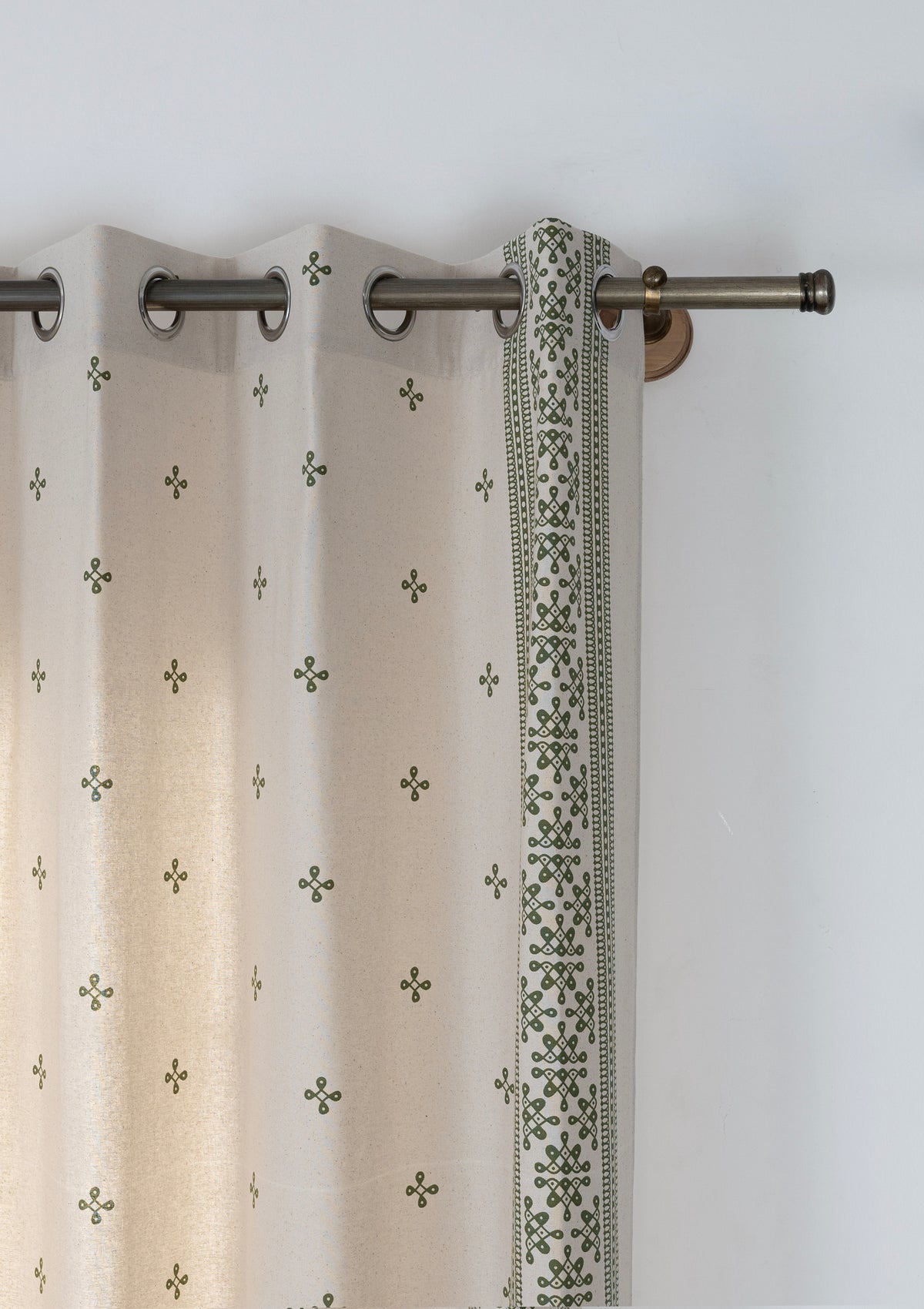 Kolam Pepper Green Minimal 100% Cotton Printed Curtain For Livingroom / Bedroom | Light Reduction | Single Piece