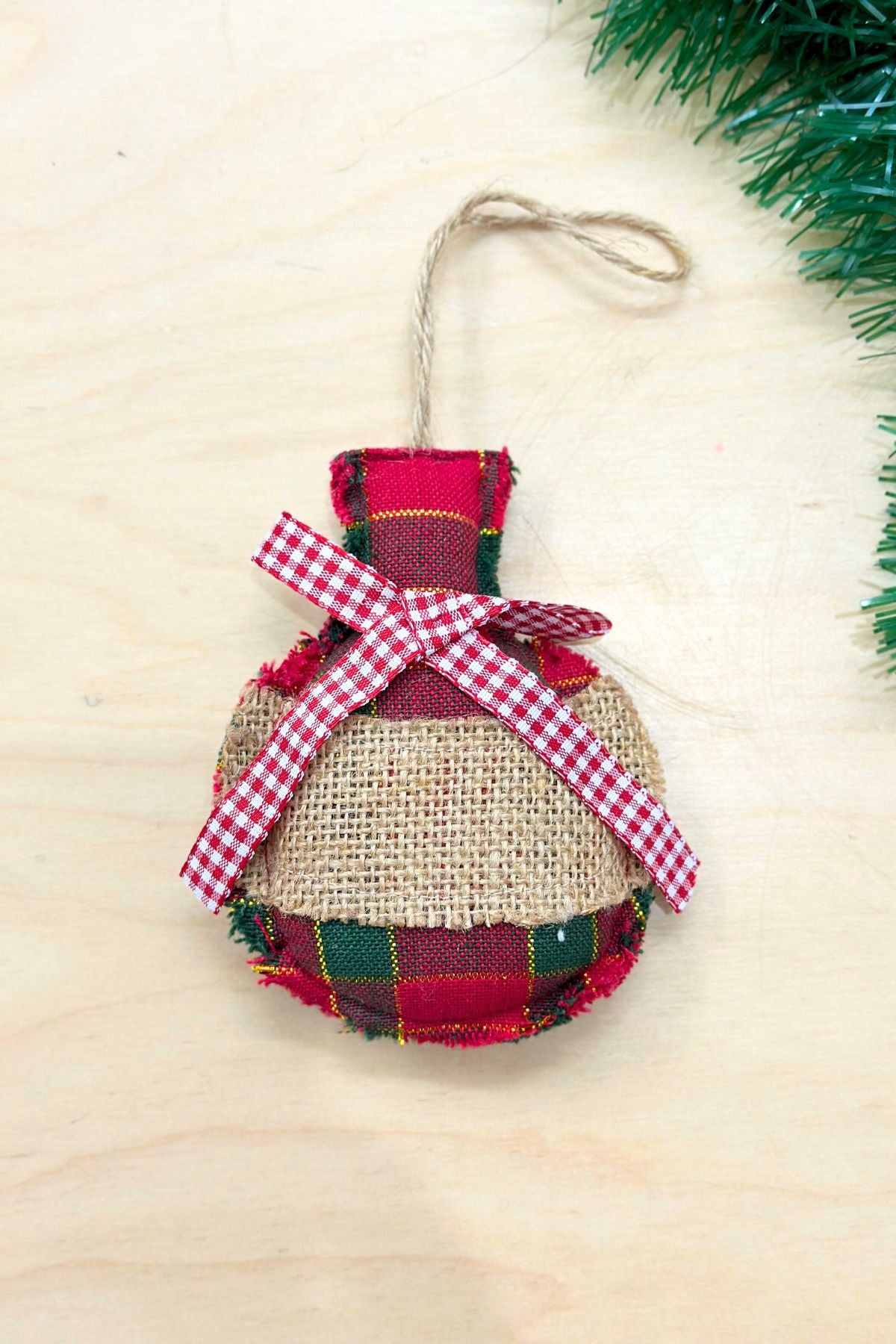 Round burlap buable - X mas tree décor