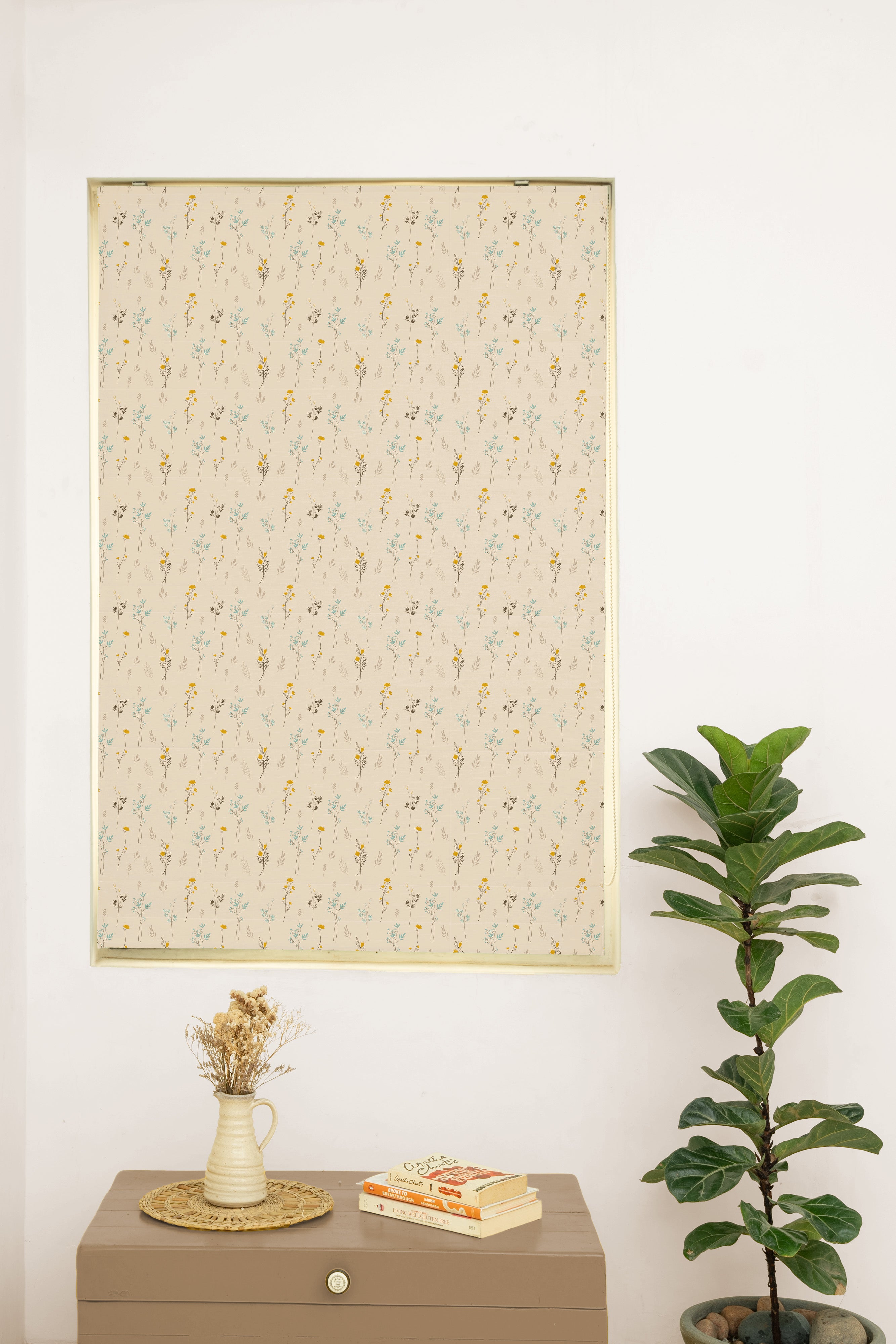 Blooming Meadows 100% Customizable Cotton floral Roman blind for living room - Room darkening - Beige