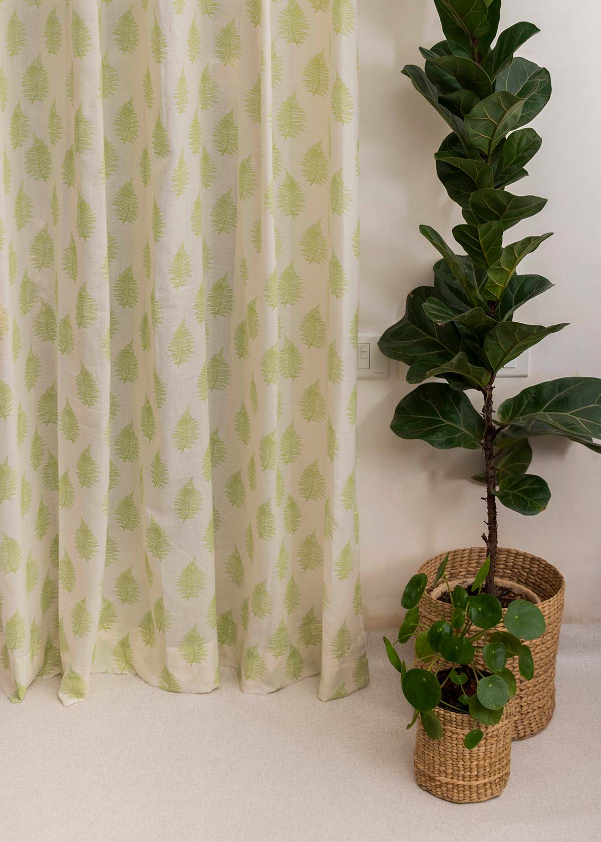 Floating Ferns 100% Sheer floral curtain for Living room & bedroom - Light filtering - Green