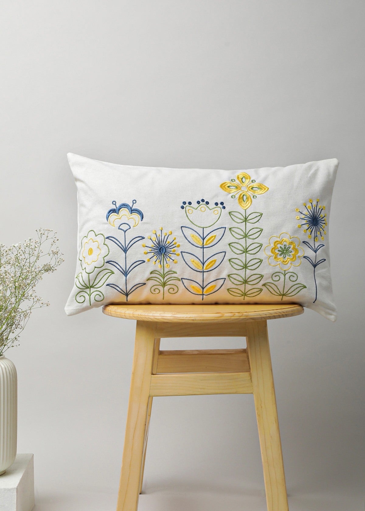 Flowerbed Printed Cotton Cushion Cover - Multicolor