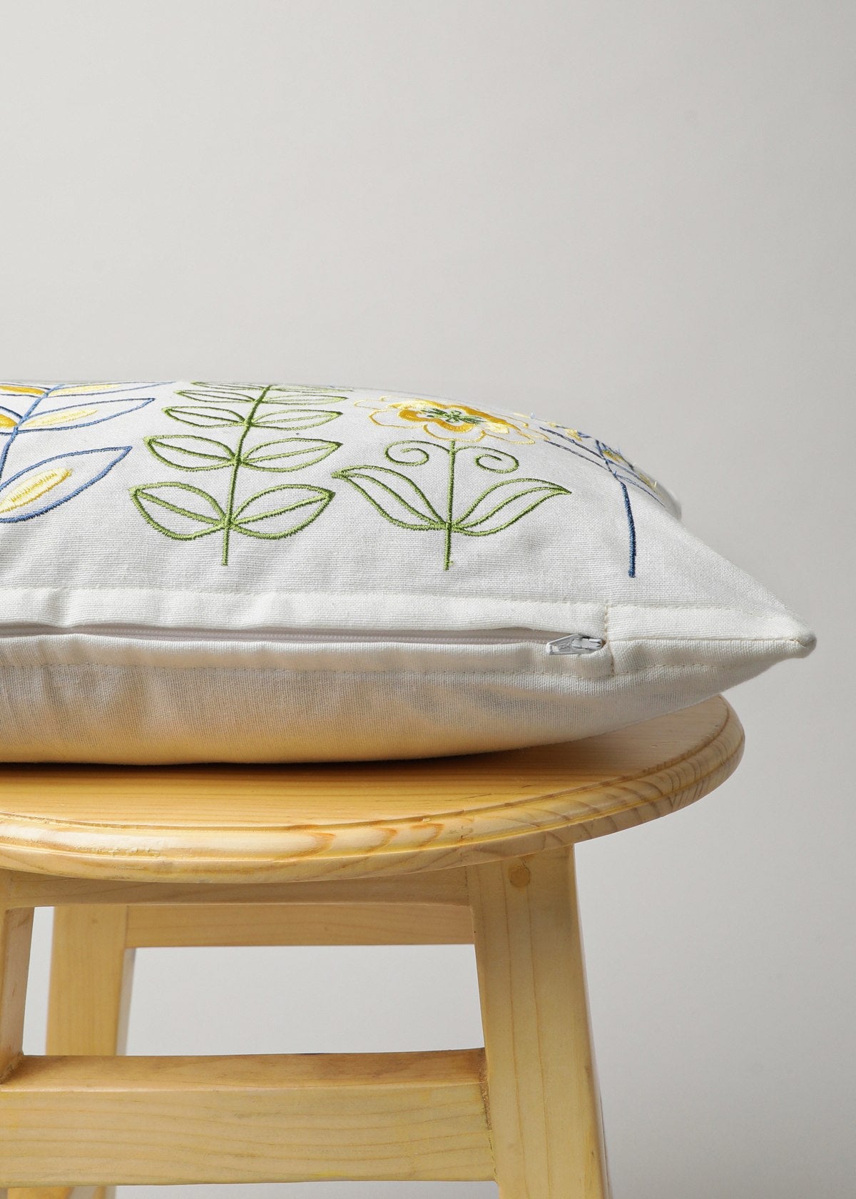 Flowerbed Printed Cotton Cushion Cover - Multicolor