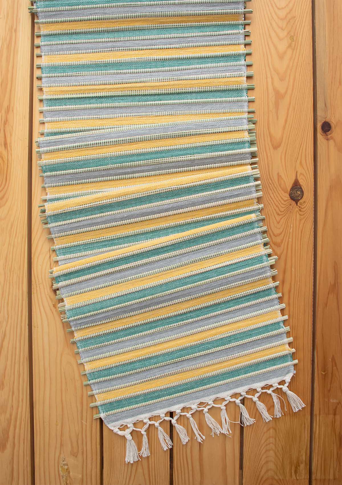 Hues woven grass boho table runner for 4 seater or 6 seater dining - Multicolor - Multicolor