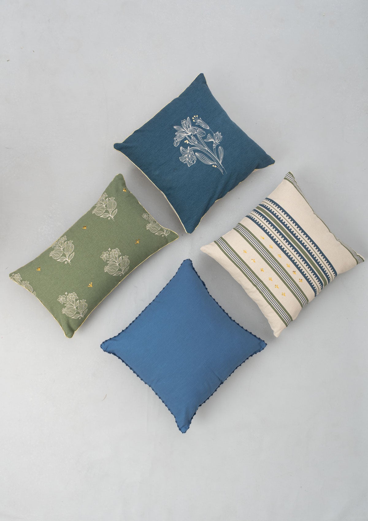 Iris Combo Set Of 4 Cotton Cushion Cover - Blue and Green