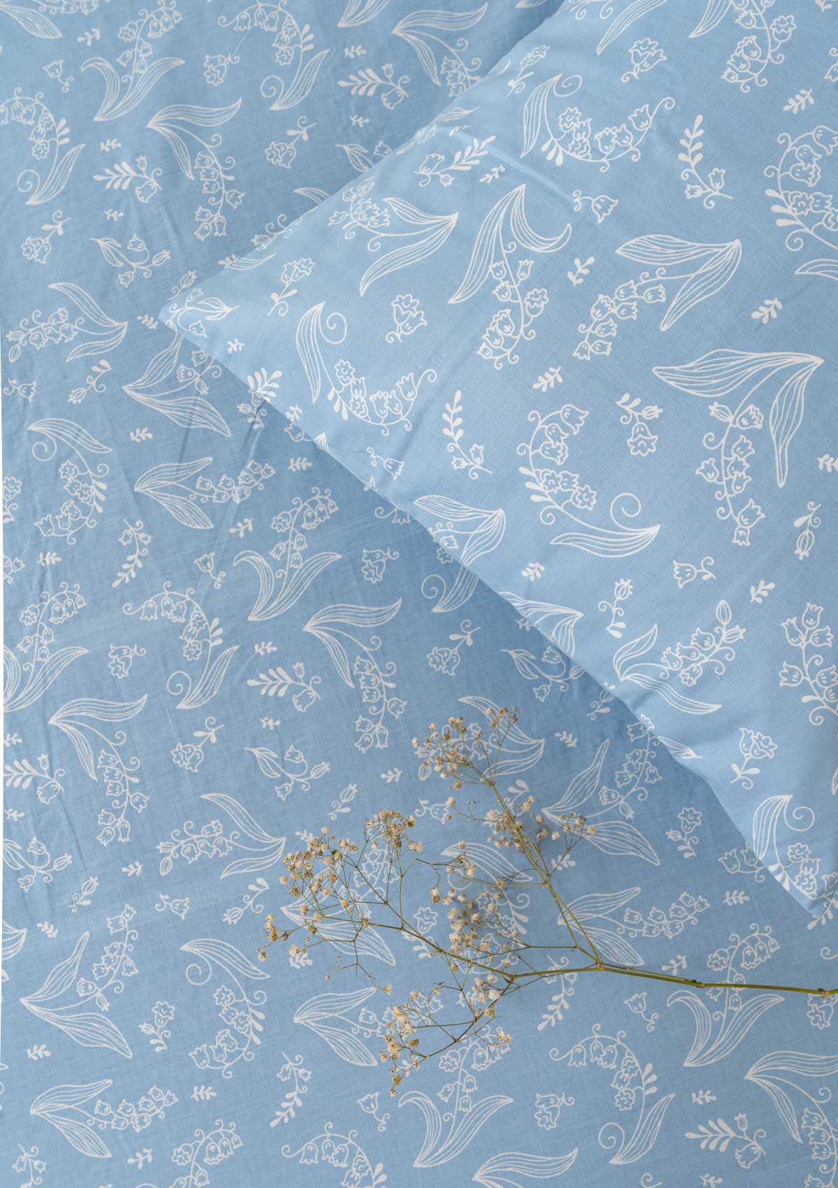 Lilles of Valley Fitted sheet - Powder Blue