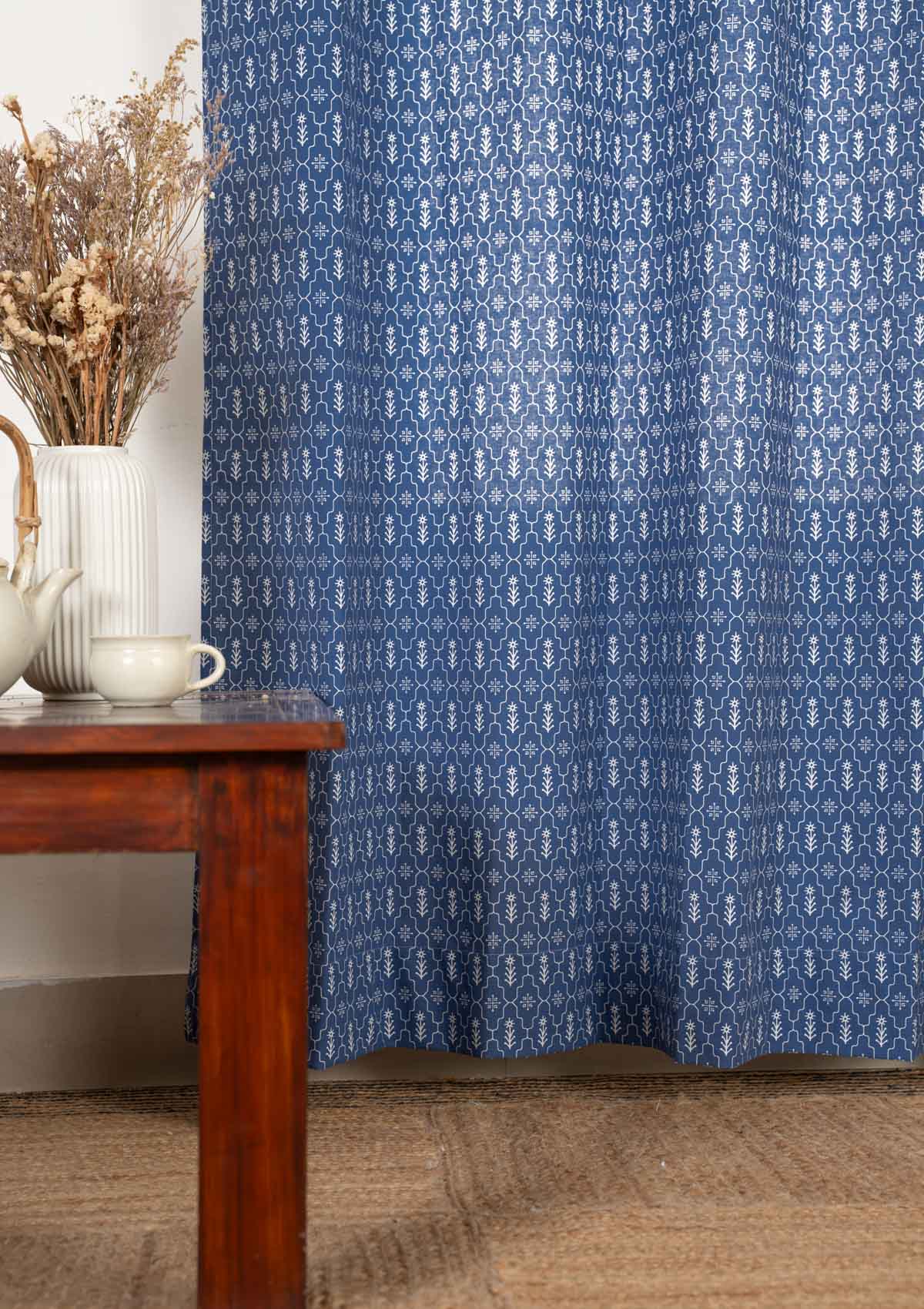 Meadows 100% cotton geometric customisable curtain for bed room - Room darkening - Indigo