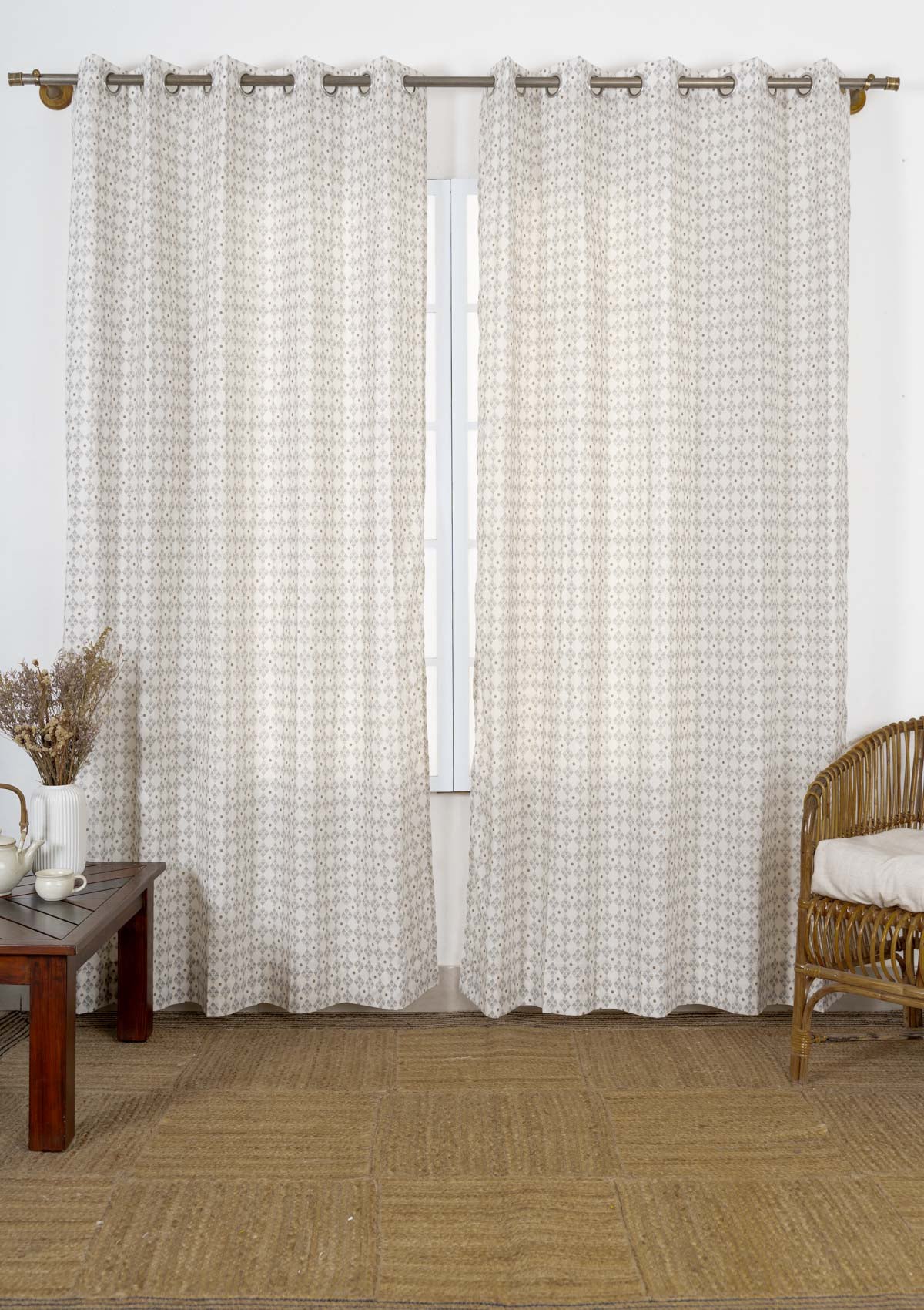 Mirage 100% cotton geometric sheer curtain for living room - Light filtering - Grey - Single
