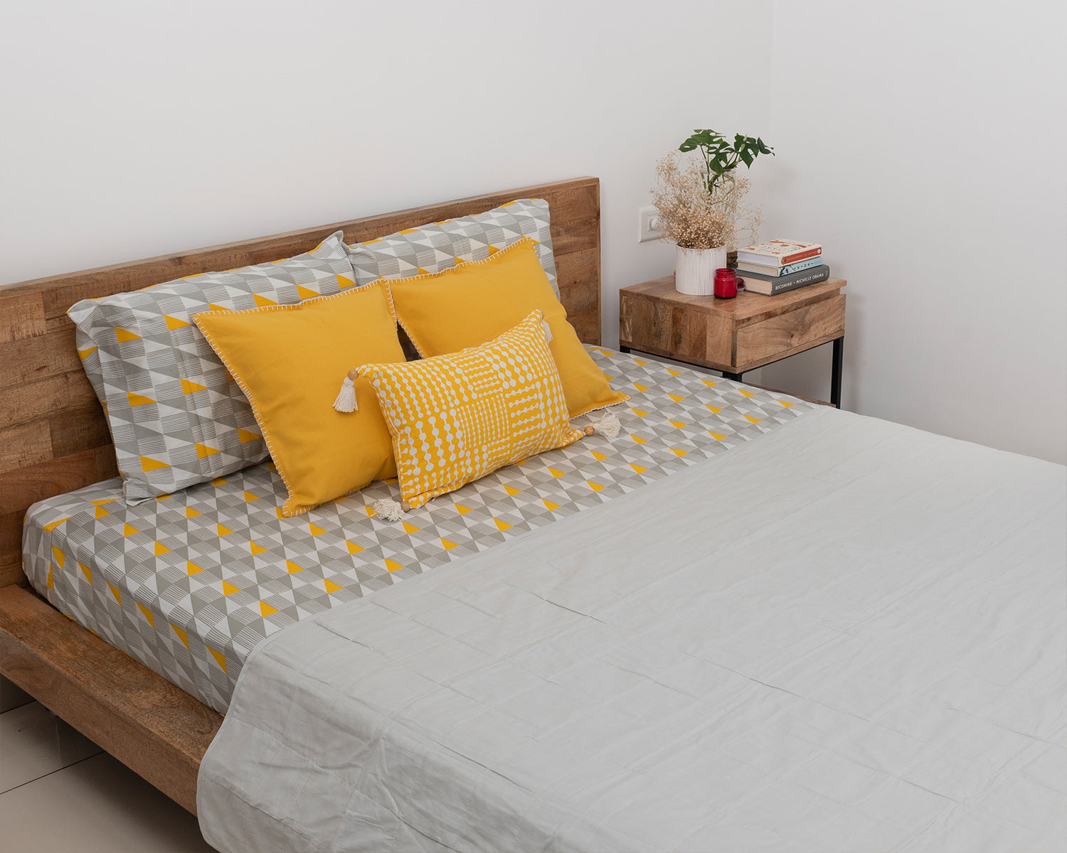 Paralleled - English Mustard & Grey Bed sheet