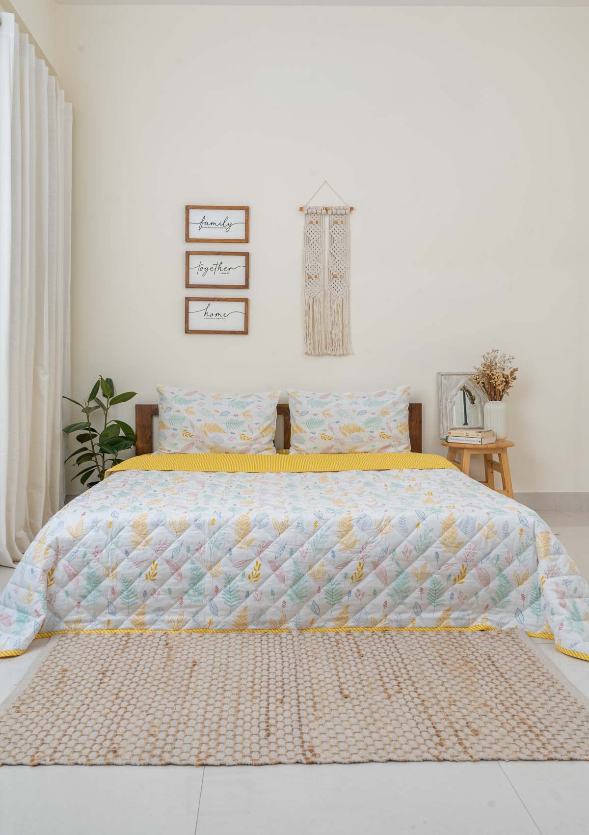 Rustling Leaves in Many Hues Reversible Quilt - Multicolor