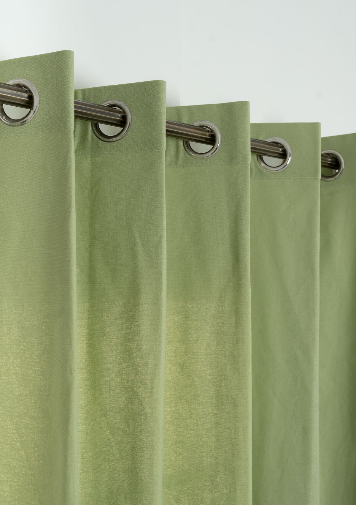 Solid Leaf Green 100% cotton plain curtain for living room and bed room - Room darkening - Leaf green - Pack of 1
