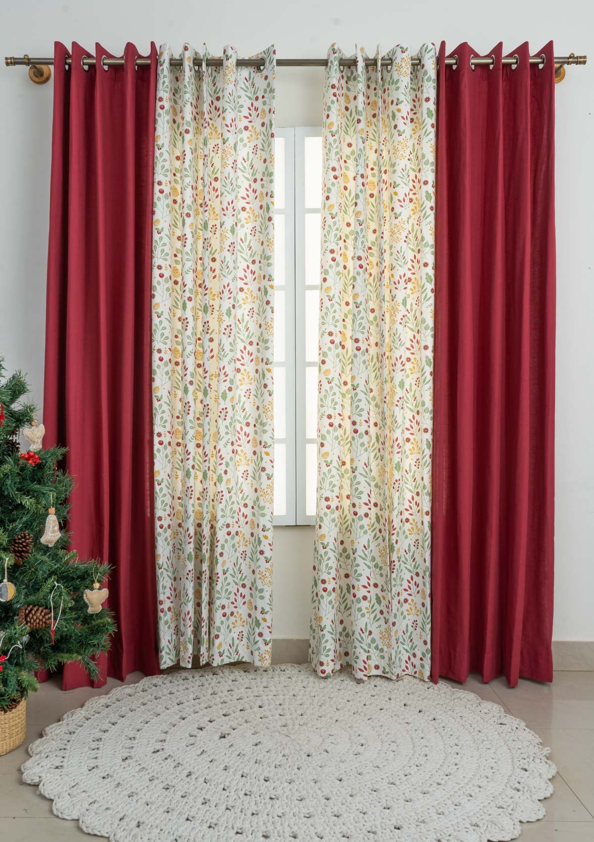 Wine Red with Foraged berries set of 4 cotton Curtain - Multicolor