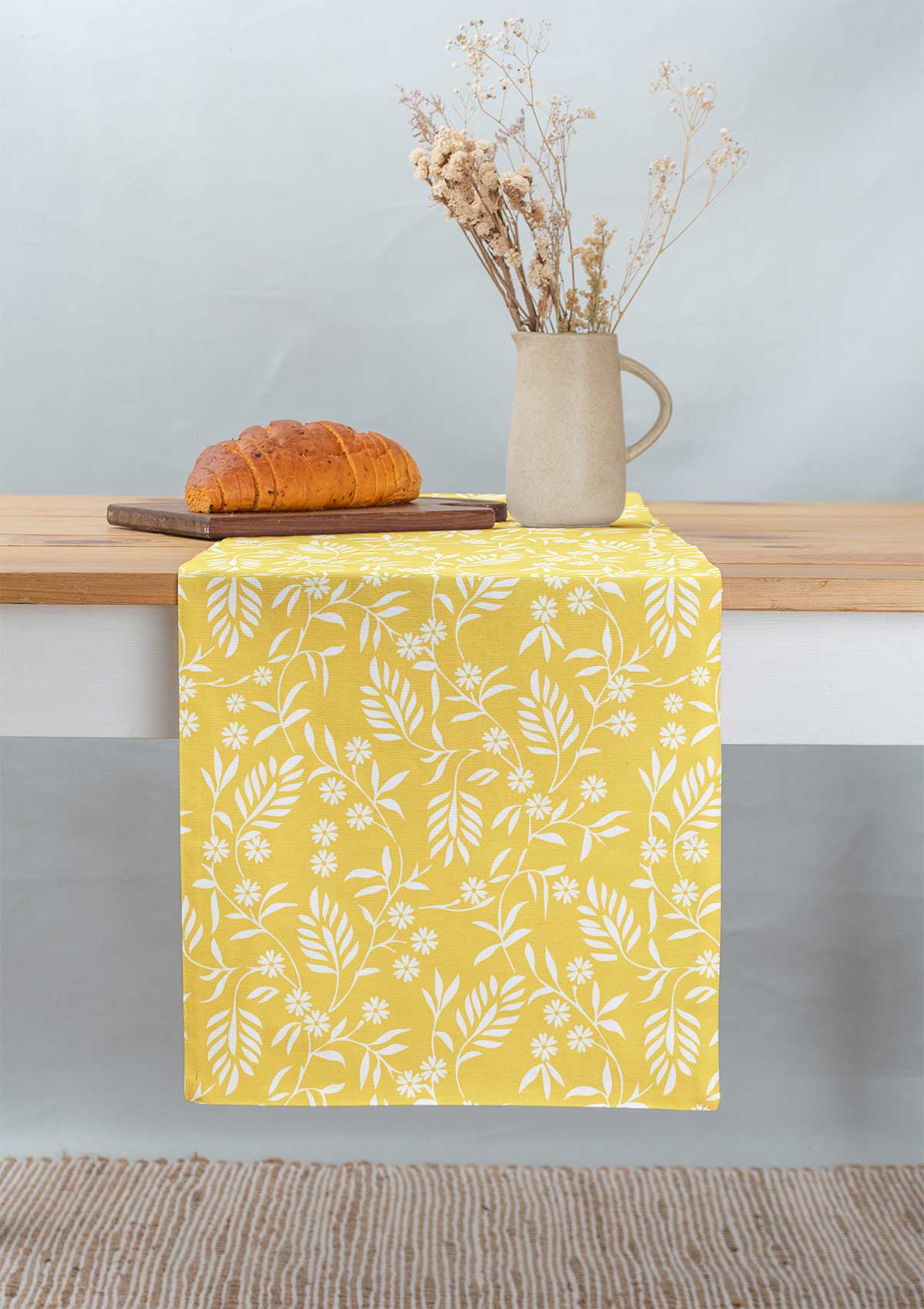 Yellow daisy 100% cotton customizable floral table Runner for dining - Yellow