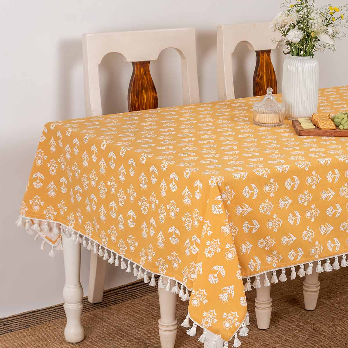 Dahlia Printed 100% cotton floral table cloth for 4 seater or 6 seater