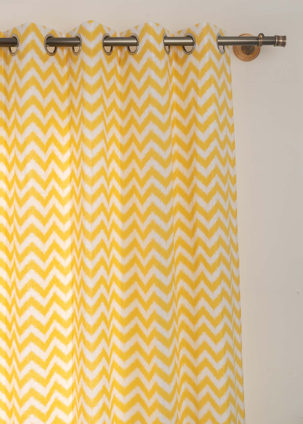 Ikat Chevron 100% cotton geometric curtain for living room - Room darkening - Yellow - Pack of 1