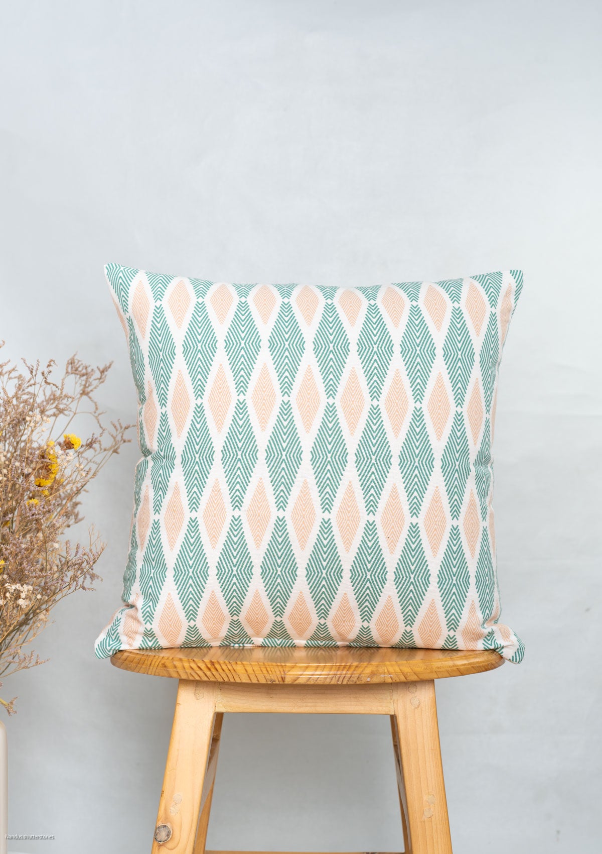 Maze 100% cotton geometric cushion cover for sofa - Sage green