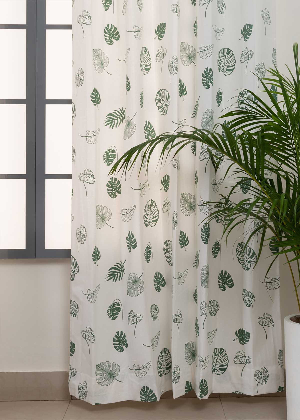 Monstera Printed 100% cotton floral curtain for living room - Room darkening - Green - Pack of 1
