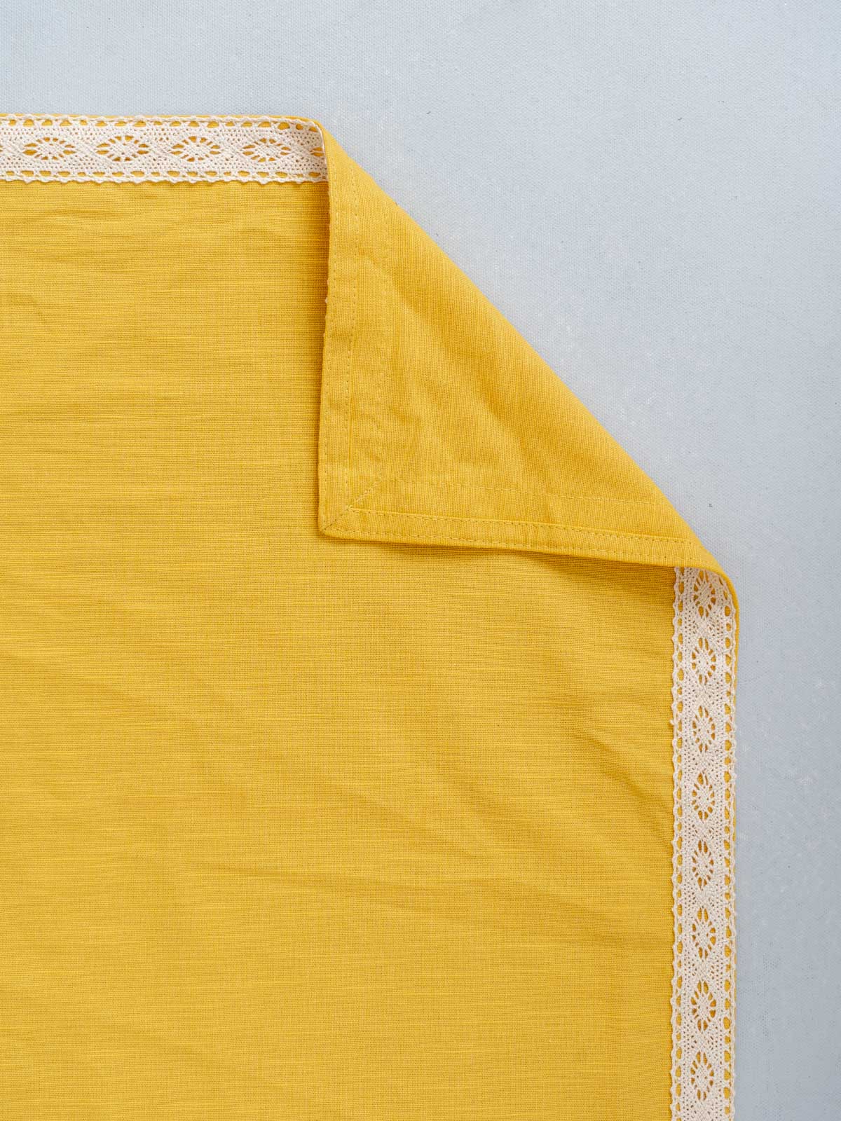 Solid 100% cotton customisable table cloth for dining - Mustard
