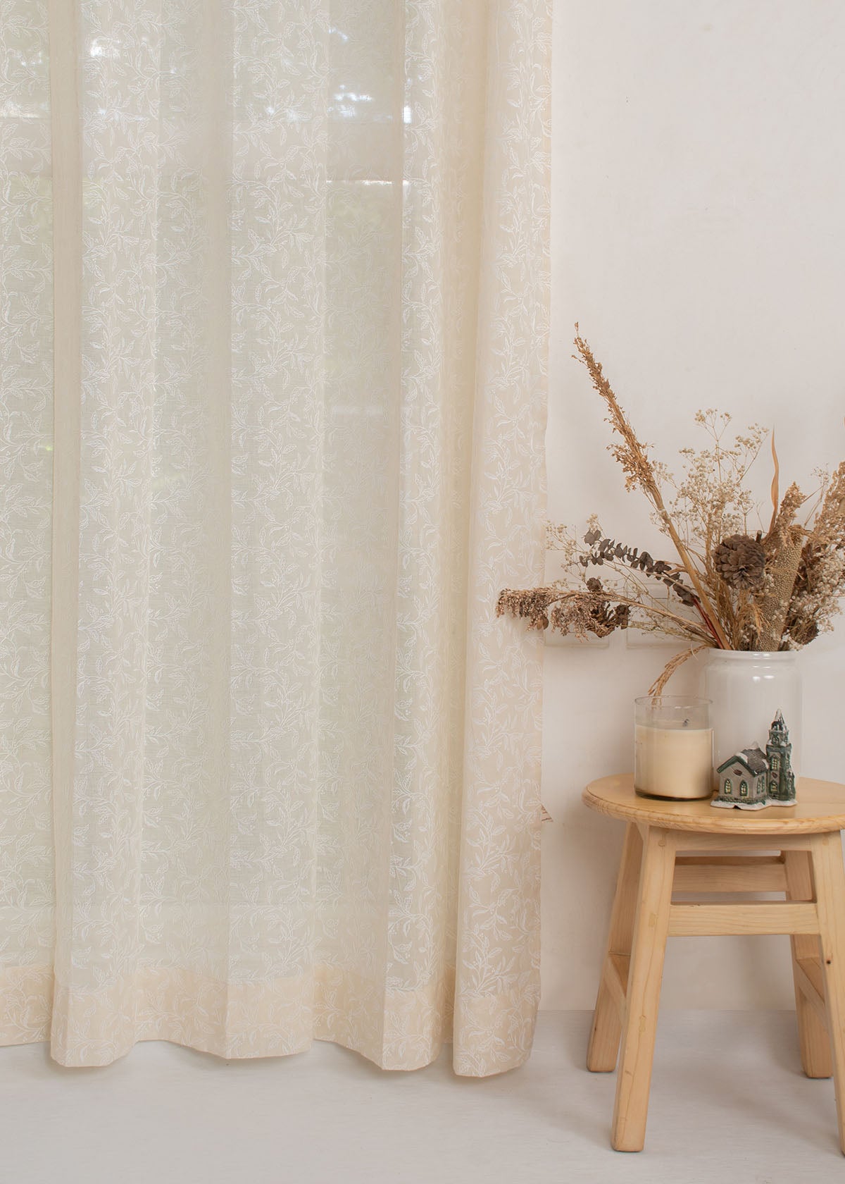 Trailing Berries 100% Customizable Cotton Sheer minimal curtain for Living room - Light filtering - Cream