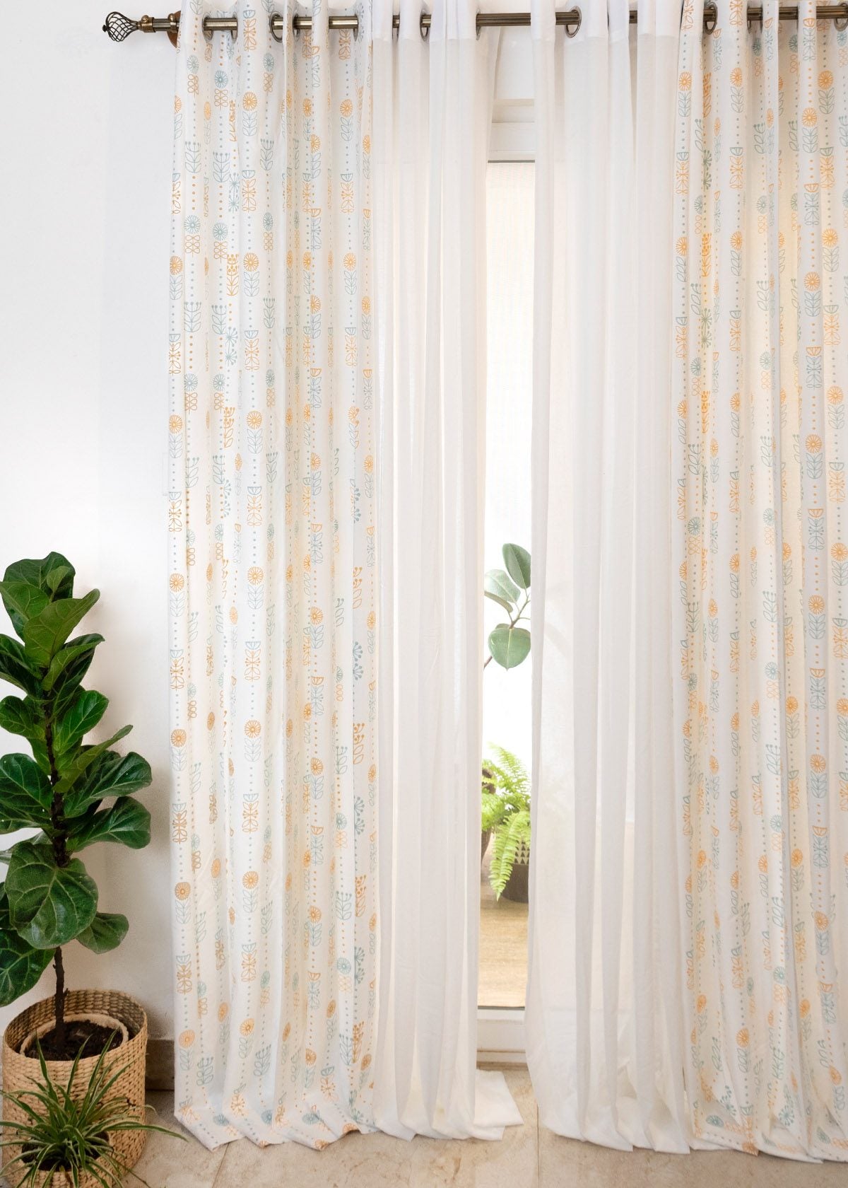 Wild Bouquet Corn Yellow, Warm White Solid Sheer Set Of 4 Combo Cotton Curtain - Corn Yellow And White